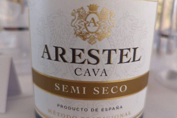 TV Wine Expert Hails Lidl’s £5.99 Cava as ‘Best Bargain of the Year’