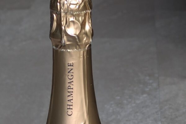 Champagne Foil Debate Ends as Tradition Yields to Choice