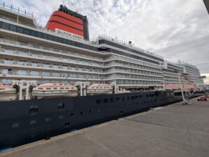 queenanne (Wine on Cunard Queen Anne)